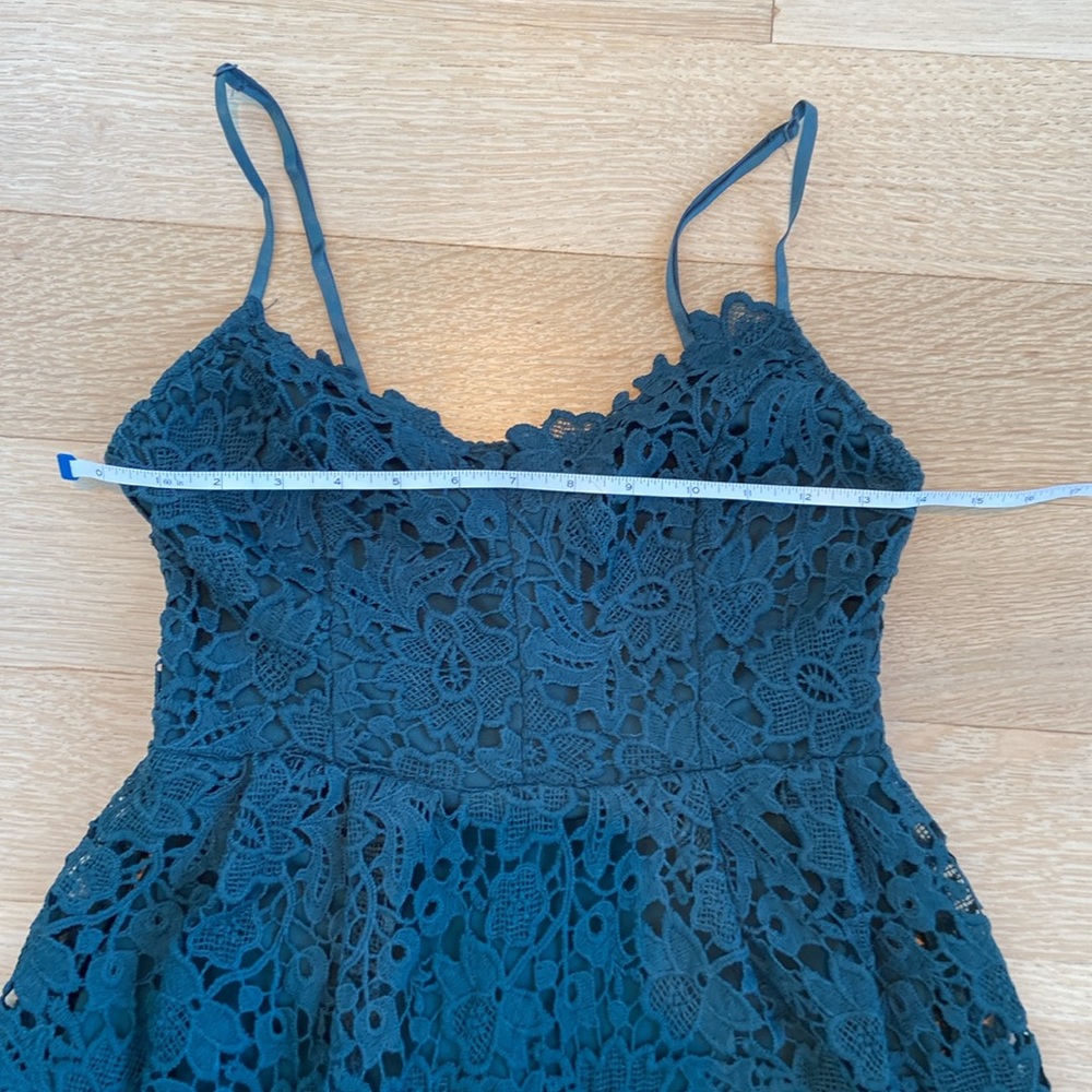 ASTR The Label Green Lace Dress - Picture 6 of 14